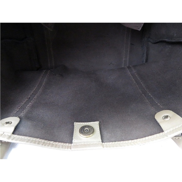 Gucci Brown Monogram Tote - Picture 11 of 14